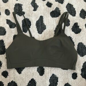 Lululemon like a cloud bra